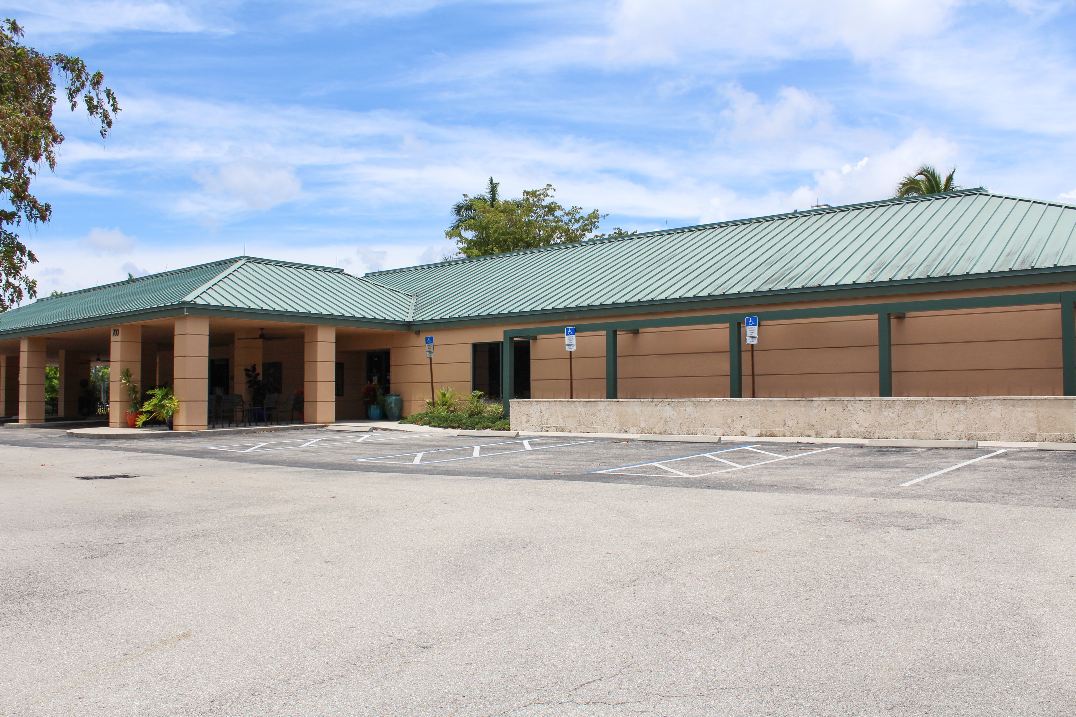 Radiology Regional | Naples Imaging Center | 700 Goodlette Rd